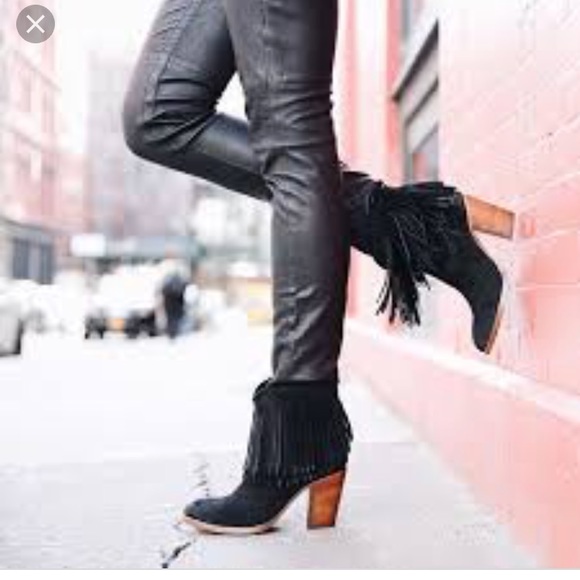 Frye Shoes - NWT Frye Iliana Suede Fringe Festival Black Boot 6